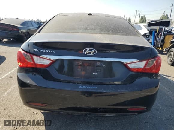 ✅ 2012 Hyundai Sonata GLS • VIN: 5NPEB4AC8CH452821 • Lot: 73598024. Listed on Copart with 217,187 mi. Free auction sales archive from the USA and detailed vehicle history report at DreamBid. Image 6.