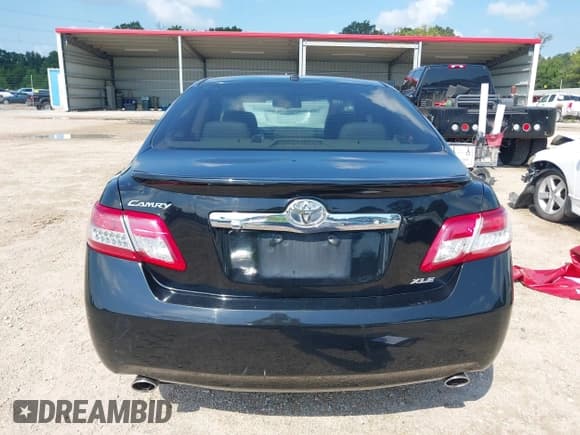 ✅ 2010 Toyota Camry LE • VIN: 4T1BK3EK9AU111487 • Lot: 43124376. Wystawiony na IAAI z przebiegiem 192 512 mil. Bezpłatny archiwum sprzedaży aukcyjnych z USA i szczegółowy raport historii pojazdu na DreamBid. Zdjęcie 16.