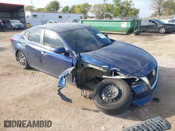 ✅ 2019 Nissan Altima S • VIN: 1N4BL4BW8KN322583 • Lot: 43449738. Listed on IAAI with 83,906 mi. Free auction sales archive from the USA and detailed vehicle history report at DreamBid. Image 1.
