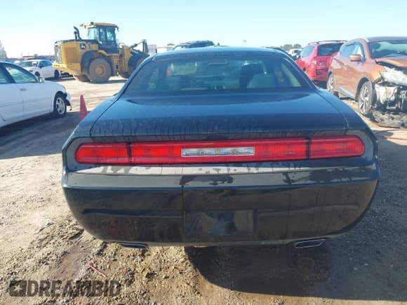 ✅ 2012 Dodge Challenger SXT • VIN: 2C3CDYAGXCH170365 • Lot: 41447486. Wystawiony na IAAI z przebiegiem 127 945 mil. Bezpłatny archiwum sprzedaży aukcyjnych z USA i szczegółowy raport historii pojazdu na DreamBid. Zdjęcie 16.