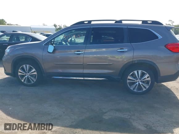 ✅ 2022 Subaru Ascent Touring • VIN: 4S4WMARD7N3438851 • Lot: 43158913. Listed on IAAI with 40,449 mi. Free auction sales archive from the USA and detailed vehicle history report at DreamBid. Image 14.