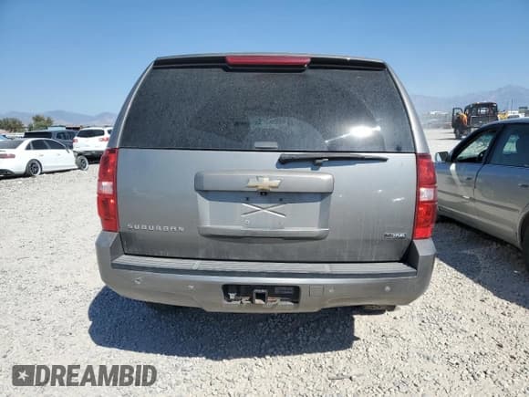 ✅ 2009 Chevrolet Suburban 2LT • VIN: 1GNFK26339R240189 • Lot: 69090664. Wystawiony na Copart z przebiegiem 217 604 mil. Bezpłatny archiwum sprzedaży aukcyjnych z USA i szczegółowy raport historii pojazdu na DreamBid. Zdjęcie 6.