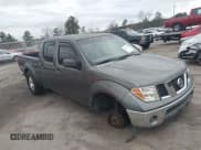 ✅ 2007 Nissan Frontier SE • VIN: 1N6AD09U07C465561 • Лот: 43767083. Опубликован ранее на IAAI с пробегом 162 599 миль. Бесплатный доступ к архиву аукционных продаж из США и подробный отчёт об истории автомобиля на DreamBid. Изображение 1.