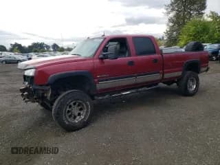 ✅ 2005 Chevrolet Silverado 2500HD LS • VIN: 1GCHK23U65F838822 • Lot: 85766265. Wystawiony na Copart z przebiegiem 197 909 mil. Bezpłatny archiwum sprzedaży aukcyjnych z USA i szczegółowy raport historii pojazdu na DreamBid. Zdjęcie 1.