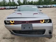 ✅ 2018 Dodge Challenger SXT Plus • VIN: 2C3CDZAG5JH302838 • Lot: 54428864. Wystawiony na Copart z przebiegiem 94 623 mil. Bezpłatny archiwum sprzedaży aukcyjnych z USA i szczegółowy raport historii pojazdu na DreamBid. Zdjęcie 5.