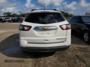 ✅ 2014 Chevrolet Traverse LS • VIN: 1GNKRFEDXEJ192615 • Lot: 73641744. Wystawiony na Copart z przebiegiem 127 902 mil. Bezpłatny archiwum sprzedaży aukcyjnych z USA i szczegółowy raport historii pojazdu na DreamBid. Zdjęcie 6.