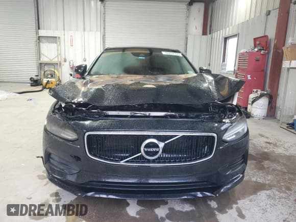 ✅ 2019 Volvo S90 Momentum • VIN: LVY102MK0KP078907 • Lot: 46262725. Wystawiony na Copart z przebiegiem Nie podano. Bezpłatny archiwum sprzedaży aukcyjnych z USA i szczegółowy raport historii pojazdu na DreamBid. Zdjęcie 5.