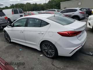 2018 Hyundai Elantra Sport с VIN KMHD04LB5JU723564, выставлен на аукционе Copart как лот 71121095 с пробегом 159 454 миль миль и Списание • Salvage title. История ставок и продаж доступна на DreamBid. Изображение 2.