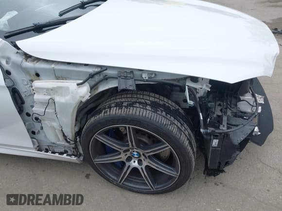 ✅ 2014 BMW M6 • VIN: WBS6C9C51ED467255 • Lot: 42473434. Listed on IAAI with 68,480 mi. Free auction sales archive from the USA and detailed vehicle history report at DreamBid. Image 18.