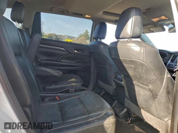 ✅ 2019 Toyota Highlander Hybrid Limited Platinum • VIN: 5TDDGRFH4KS055470 • Lot: 94817925. Wystawiony na Copart z przebiegiem 130 834 mil. Bezpłatny archiwum sprzedaży aukcyjnych z USA i szczegółowy raport historii pojazdu na DreamBid. Zdjęcie 10.