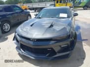 ✅ 2016 Chevrolet Camaro 2SS • VIN: 1G1FH1R70G0142456 • Lot: 42533542. Wystawiony na IAAI z przebiegiem 125 681 mil. Bezpłatny archiwum sprzedaży aukcyjnych z USA i szczegółowy raport historii pojazdu na DreamBid. Zdjęcie 12.