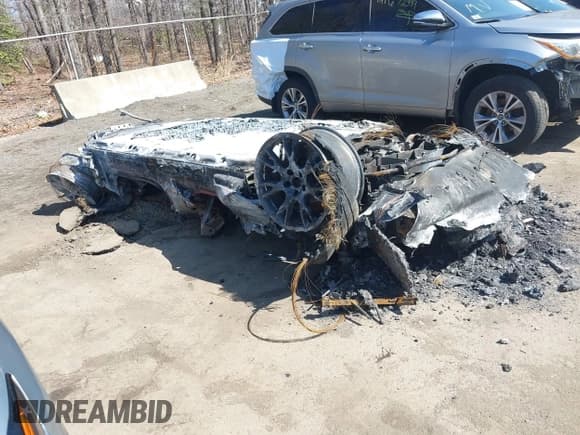 ✅ 2022 Tesla Model X Plaid • VIN: 7SAXCBE67NF356858 • Лот: 41744241. Опубликован ранее на IAAI с пробегом 15 миль. Бесплатный доступ к архиву аукционных продаж из США и подробный отчёт об истории автомобиля на DreamBid. Изображение 3.