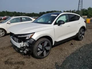 ✅ 2023 Volvo C40 Ultimate • VIN: YV4ED3GM6P2028692 • Lot: 59972373. Wystawiony na Copart z przebiegiem Nie podano. Bezpłatny archiwum sprzedaży aukcyjnych z USA i szczegółowy raport historii pojazdu na DreamBid. Zdjęcie 1.