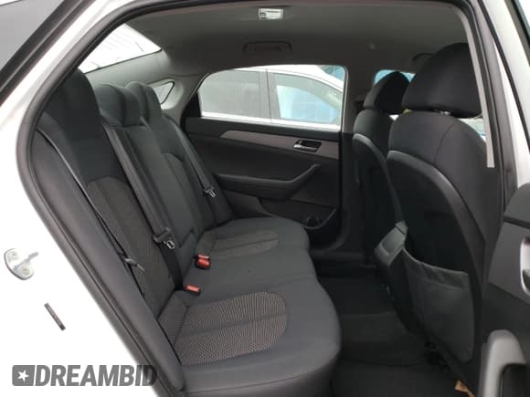 ✅ 2019 Hyundai Sonata SE • VIN: 5NPE24AF9KH781567 • Lot: 42232913. Listed on Copart with 34,154 mi. Free auction sales archive from the USA and detailed vehicle history report at DreamBid. Image 10.