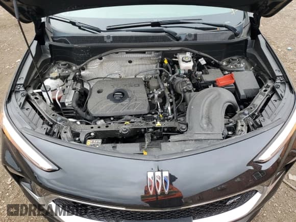 ✅ 2025 Buick Encore GX Sport Touring • VIN: KL4AMDSL4SB020373 • Lot: 86642825. Listed on Copart with 11,570 mi. Free auction sales archive from the USA and detailed vehicle history report at DreamBid. Image 12.