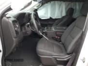 ✅ 2020 Chevrolet Silverado 1500 Custom • VIN: 3GCPWBEH5LG100733 • Lot: 73940814. Wystawiony na Copart z przebiegiem 71 711 mil. Bezpłatny archiwum sprzedaży aukcyjnych z USA i szczegółowy raport historii pojazdu na DreamBid. Zdjęcie 7.