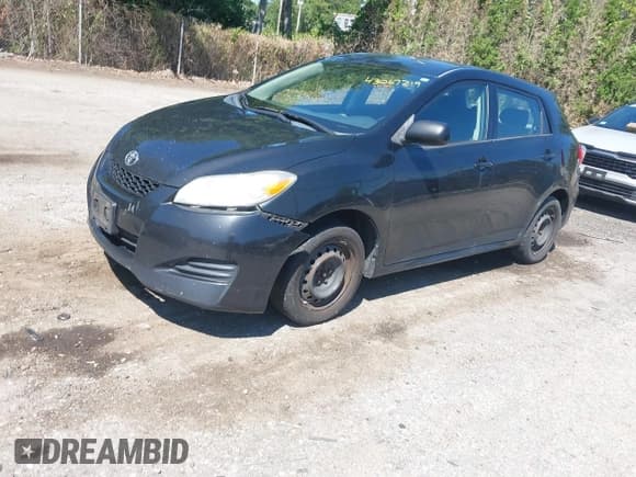✅ 2010 Toyota Matrix • VIN: 2T1KU4EE7AC288437 • Lot: 43067219. Wystawiony na IAAI z przebiegiem 334 849 mil. Bezpłatny archiwum sprzedaży aukcyjnych z USA i szczegółowy raport historii pojazdu na DreamBid. Zdjęcie 2.