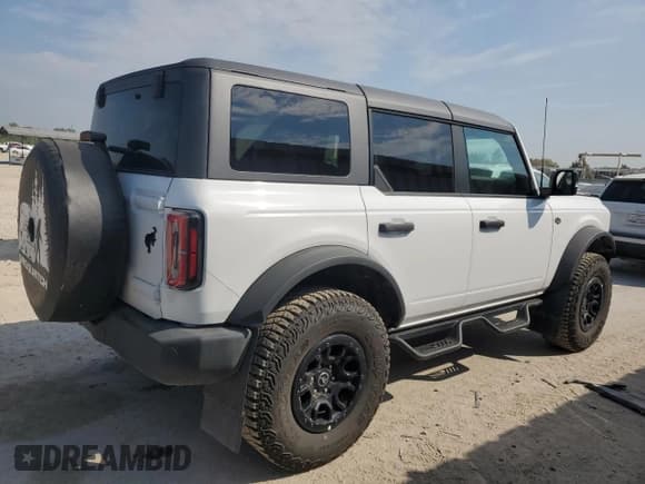 ✅ 2024 Ford Bronco Wildtrak • VIN: 1FMEE2BP6RLA29801 • Lot: 80520815. Wystawiony na Copart z przebiegiem 26 293 mil. Bezpłatny archiwum sprzedaży aukcyjnych z USA i szczegółowy raport historii pojazdu na DreamBid. Zdjęcie 3.
