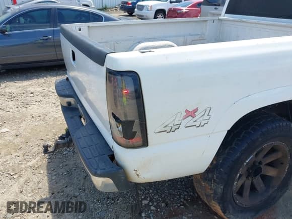 ✅ 1999 GMC Sierra 1500 SLE • VIN: 2GTEK19T2X1543111 • Лот: 43057437. Опубликован ранее на IAAI с пробегом Не указан. Бесплатный доступ к архиву аукционных продаж из США и подробный отчёт об истории автомобиля на DreamBid. Изображение 12.