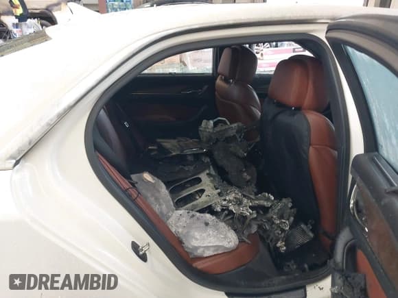 ✅ 2014 Cadillac CTS Vsport Premium RWD • VIN: 1G6AV5S84E0177960 • Lot: 42884091. Wystawiony na IAAI z przebiegiem Nie podano. Bezpłatny archiwum sprzedaży aukcyjnych z USA i szczegółowy raport historii pojazdu na DreamBid. Zdjęcie 8.