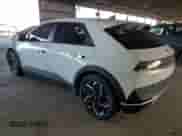 2022 Hyundai Ioniq 5 SEL z VIN KM8KN4AE3NU066078, wystawiony jako Copart lot #68876663 z przebiegiem 31 694 mil mil oraz . Historia ofert i sprzedaży dostępna na DreamBid. Obrazek 2.