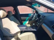 ✅ 2016 Ford Explorer XLT • VIN: 1FM5K7D82GGB18993 • Lot: 43833907. Wystawiony na IAAI z przebiegiem 115 048 mil. Bezpłatny archiwum sprzedaży aukcyjnych z USA i szczegółowy raport historii pojazdu na DreamBid. Zdjęcie 5.