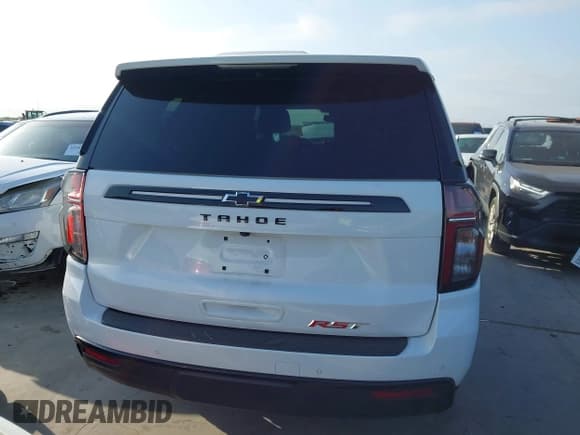 ✅ 2024 Chevrolet Tahoe RST • VIN: 1GNSCRKD3RR340893 • Lot: 42164396. Wystawiony na IAAI z przebiegiem 9 849 mil. Bezpłatny archiwum sprzedaży aukcyjnych z USA i szczegółowy raport historii pojazdu na DreamBid. Zdjęcie 16.