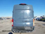 ✅ 2020 Ford Transit Cargo • VIN: 1FTBR3X84LKA47889 • Lot: 43377978. Wystawiony na IAAI z przebiegiem 54 497 mil. Bezpłatny archiwum sprzedaży aukcyjnych z USA i szczegółowy raport historii pojazdu na DreamBid. Zdjęcie 16.