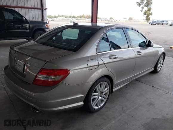 ✅ 2008 Mercedes-Benz C 300 Sport • VIN: WDDGF54X88R016283 • Lot: 43347497. Wystawiony na IAAI z przebiegiem 150 282 mil. Bezpłatny archiwum sprzedaży aukcyjnych z USA i szczegółowy raport historii pojazdu na DreamBid. Zdjęcie 4.