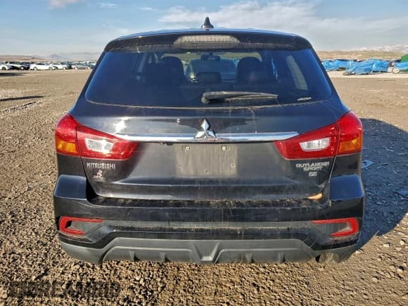 ✅ 2018 Mitsubishi Outlander SE • VIN: JA4AR3AW0JZ035742 • Лот: 95255755. Опубликован ранее на Copart с пробегом 128 514 миль. Бесплатный доступ к архиву аукционных продаж из США и подробный отчёт об истории автомобиля на DreamBid. Изображение 6.