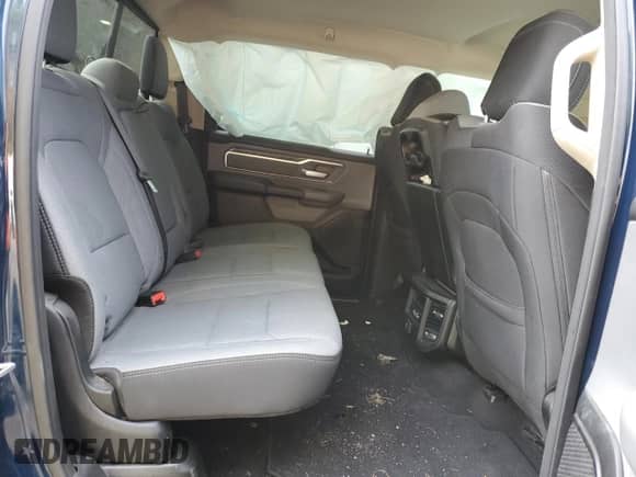 2019 Ram 1500 Big Horn z VIN 1C6SRFFT2KN594056, wystawiony jako Copart lot #86181995 z przebiegiem 81 298 mil mil oraz Szkoda całkowita • Salvage title. Historia ofert i sprzedaży dostępna na DreamBid. Obrazek 10.