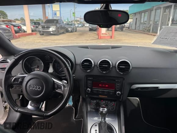 ✅ 2009 Audi TTS Prestige • VIN: TRUUF38J191024061 • Лот: 60684175. Опубликован ранее на Copart с пробегом 88 329 миль. Бесплатный доступ к архиву аукционных продаж из США и подробный отчёт об истории автомобиля на DreamBid. Изображение 9.
