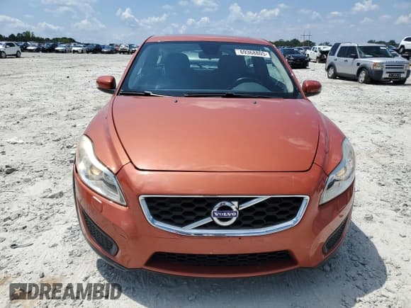 ✅ 2013 Volvo C30 T5 • VIN: YV1672MK4D2306149 • Лот: 69368805. Опубликован ранее на Copart с пробегом 89 166 миль. Бесплатный доступ к архиву аукционных продаж из США и подробный отчёт об истории автомобиля на DreamBid. Изображение 5.