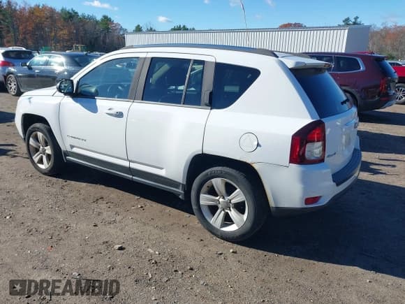 ✅ 2014 Jeep Compass Sport • VIN: 1C4NJDBB1ED528753 • Lot: 43535202. Listed on IAAI with 164,197 mi. Free auction sales archive from the USA and detailed vehicle history report at DreamBid. Image 3.