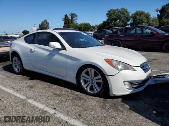 2010 Hyundai Genesis Coupe Track с VIN KMHHU6KH6AU011488, выставлен на аукционе Copart как лот 66511755 с пробегом 175 181 миль миль и Списание • Salvage title. История ставок и продаж доступна на DreamBid. Изображение 4.