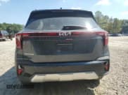 ✅ 2025 Kia Seltos EX • VIN: KNDER2AA1S7772676 • Lot: 81599225. Listed on Copart with 5,943 mi. Free auction sales archive from the USA and detailed vehicle history report at DreamBid. Image 6.