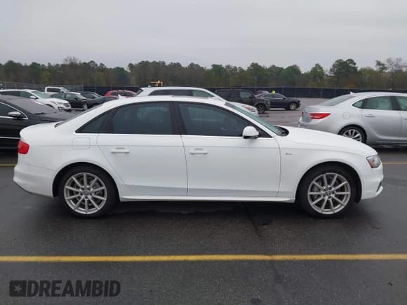 ✅ 2015 Audi A4 Premium Plus • VIN: WAUFFAFL4FN042969 • Lot: 43852417. Listed on IAAI with 159,414 mi. Free auction sales archive from the USA and detailed vehicle history report at DreamBid. Image 13.