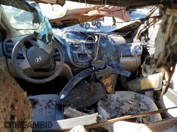 ✅ 2016 Hyundai Accent SE • VIN: KMHCT4AE5GU073854 • Лот: 91176035. Опубликован ранее на Copart с пробегом Не указан. Бесплатный доступ к архиву аукционных продаж из США и подробный отчёт об истории автомобиля на DreamBid. Изображение 8.