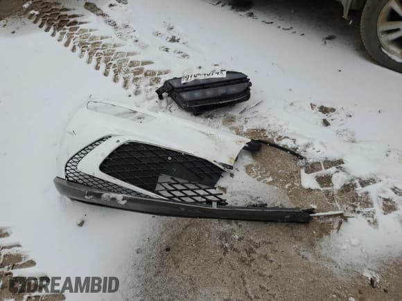 ✅ 2024 Genesis GV60 Advanced • VIN: KMUKCDSC0RU020119 • Lot: 87044574. Wystawiony na Copart z przebiegiem 4 058 mil. Bezpłatny archiwum sprzedaży aukcyjnych z USA i szczegółowy raport historii pojazdu na DreamBid. Zdjęcie 12.