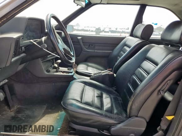 ✅ 1987 BMW 6 Series 635CSi • VIN: WBAEC8405H0614606 • Лот: 63143835. Опубликован ранее на Copart с пробегом 153 281 миль. Бесплатный доступ к архиву аукционных продаж из США и подробный отчёт об истории автомобиля на DreamBid. Изображение 7.