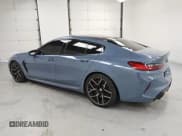 ✅ 2022 BMW M8 Competition • VIN: WBSGV0C09NCH48923 • Lot: 57902905. Wystawiony na Copart z przebiegiem 28 881 mil. Bezpłatny archiwum sprzedaży aukcyjnych z USA i szczegółowy raport historii pojazdu na DreamBid. Zdjęcie 2.