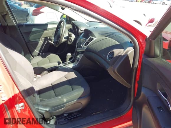 ✅ 2014 Chevrolet Cruze 1LT • VIN: 1G1PC5SB5E7174994 • Лот: 43580694. Опубликован ранее на IAAI с пробегом 189 071 миль. Бесплатный доступ к архиву аукционных продаж из США и подробный отчёт об истории автомобиля на DreamBid. Изображение 5.