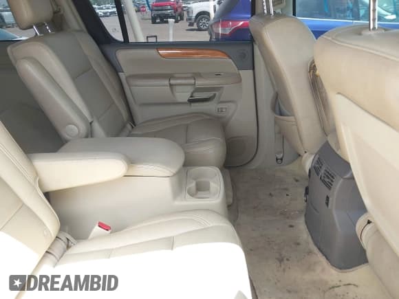 ✅ 2008 Infiniti QX56 • VIN: 5N3AA08C18N905512 • Lot: 42723657. Wystawiony na IAAI z przebiegiem 250 330 mil. Bezpłatny archiwum sprzedaży aukcyjnych z USA i szczegółowy raport historii pojazdu na DreamBid. Zdjęcie 8.