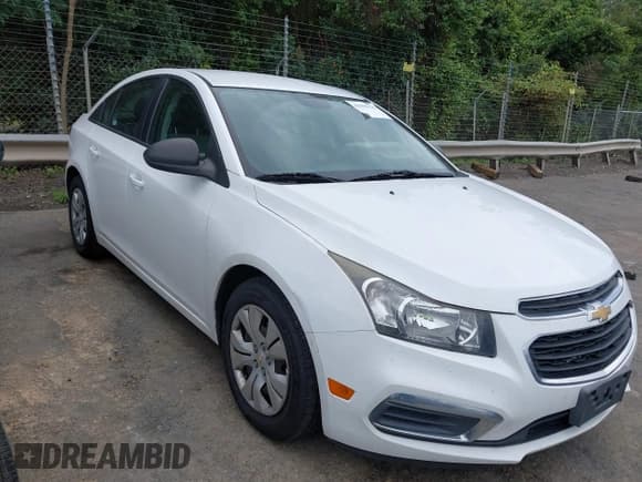 ✅ 2016 Chevrolet Cruze LS • VIN: 1G1PB5SGXG7173440 • Lot: 42995735. Listed on IAAI with 122,550 mi. Free auction sales archive from the USA and detailed vehicle history report at DreamBid. Image 1.