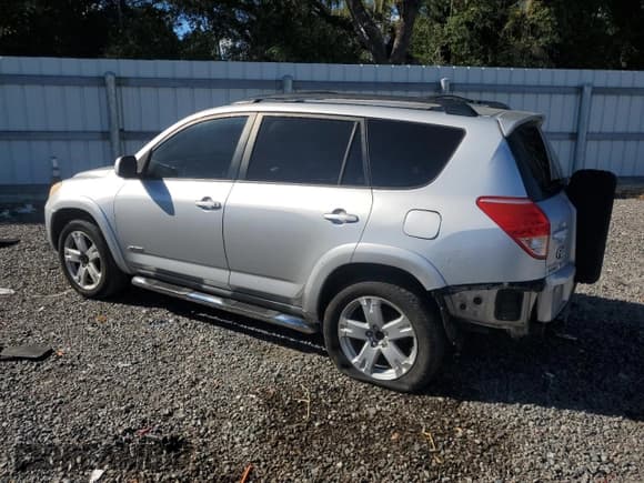 ✅ 2007 Toyota RAV4 Sport • VIN: JTMZD32V376049867 • Lot: 86206335. Listed on Copart with 226,055 mi. Free auction sales archive from the USA and detailed vehicle history report at DreamBid. Image 2.
