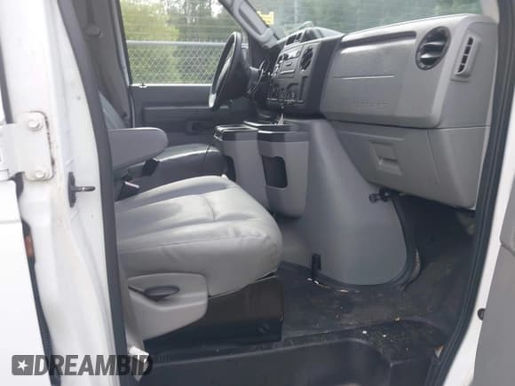 ✅ 2011 Ford Econoline Cargo Commercial • VIN: 1FTNE1EW5BDA33369 • Lot: 42971239. Listed on IAAI with 249,264 mi. Free auction sales archive from the USA and detailed vehicle history report at DreamBid. Image 5.