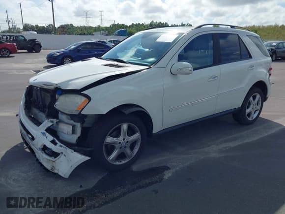 ✅ 2008 Mercedes-Benz M 320 CDI • VIN: 4JGBB22E68A302000 • Lot: 43381781. Listed on IAAI with Not provided. Free auction sales archive from the USA and detailed vehicle history report at DreamBid. Image 17.