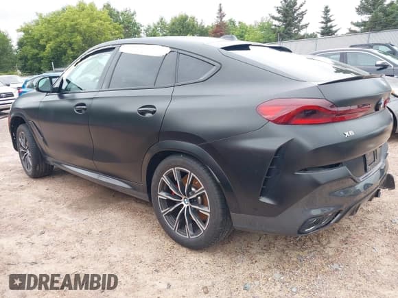 ✅ 2024 BMW X6 M60i • VIN: 5UX43EX04R9T65932 • Lot: 42758977. Wystawiony na IAAI z przebiegiem Nie podano. Bezpłatny archiwum sprzedaży aukcyjnych z USA i szczegółowy raport historii pojazdu na DreamBid. Zdjęcie 3.
