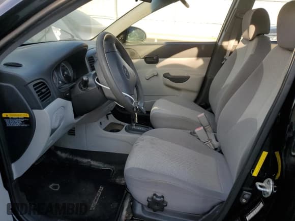 ✅ 2009 Hyundai Accent Auto GLS • VIN: KMHCN46CX9U302033 • Лот: 75247344. Опубликован ранее на Copart с пробегом 135 800 миль. Бесплатный доступ к архиву аукционных продаж из США и подробный отчёт об истории автомобиля на DreamBid. Изображение 7.