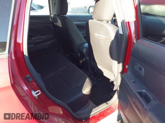 ✅ 2013 Mitsubishi Outlander ES • VIN: 4A4AP3AU5DE018501 • Lot: 43578400. Wystawiony na IAAI z przebiegiem 197 654 mil. Bezpłatny archiwum sprzedaży aukcyjnych z USA i szczegółowy raport historii pojazdu na DreamBid. Zdjęcie 8.